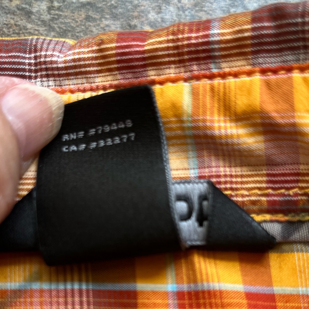 Men’s Marmot orange plaid shirt sleeve button down shirt. Size medium - Picture 5 of 14